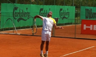 Кузманов вдигна трофея в Анталия