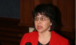 Аглика Адамова: Баща ми няма влияние върху кадровите ми решения