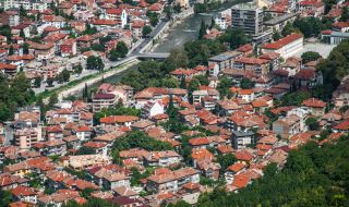 Кой е най-големият необластен град в България?