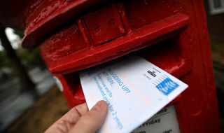 Стачкуват 115 000 пощенски работници във Великобритания