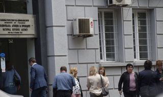 Бившият директор на НАП отговори за несъбраните стари задължения на фирми