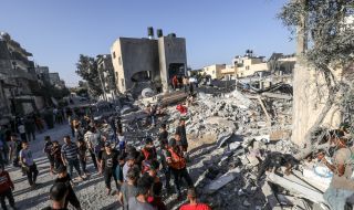 Израел бомбардира три болници 