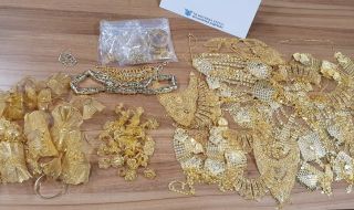 На „Капитан Андреево“ митничарите задържаха 1,8 кг. контрабандни златни накити 