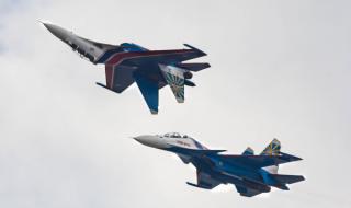 Руски Су-27 прихвана шведски самолет