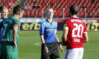 Историческо: За първи път мач от Първа лига ще се ръководи от жена
