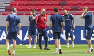 Русия уволни треньора си след фиаското на Евро 2020