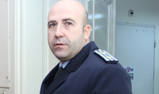 Тригодишно дете излетя през прозореца на лек автомобил