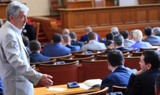 Депутатите в почивка от 5 до 31 август