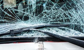 Автобус с деца катастрофира на автомагистрала „Тракия”