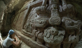 Откриха уникална скулптура на маите в пирамида, намираща се в Гватемала