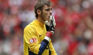 Чех защити Де Хея преди мегасблъсъка в Англия