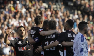 Монако изстрада първа победа, Бербатов влезе от скамейката