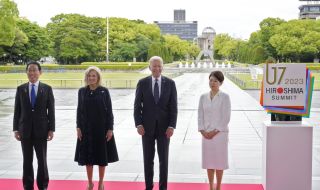 Лидерите на Г-7 приеха заключително комюнике ден преди края на срещата на върха в Хирошима