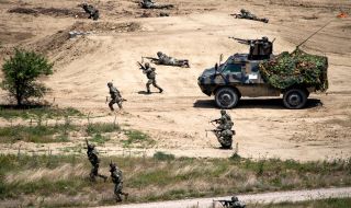 Придвижване на техника на НАТО към външните граници на България и Румъния