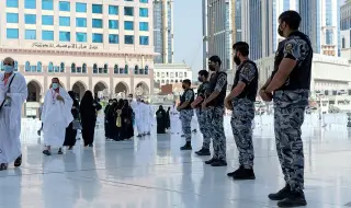 В адската жега! Стотици поклонници загубиха живота си по време на хаджа в Саудитска Арабия