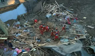 Броят на жертвите на земетресението в Китай нарасна до 149 ВИДЕО