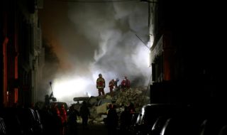 Откриха две тела в развалините на струтилата се сграда в Марсилия ВИДЕО