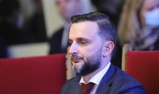 В НС обсъждат две проекторешения за парите на пътните строители