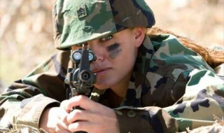 Отварят гръцката армия за жени