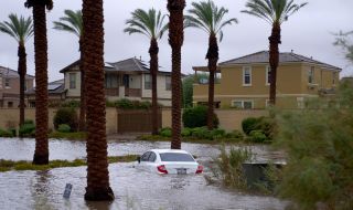 Бурята  "Хилари" отслабна, но 25 млн. души в Калифорния са в опасност от наводнения