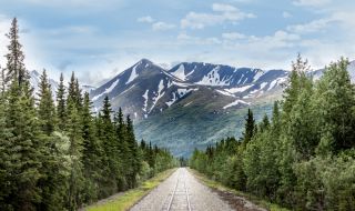 Двама руснаци акостираха в Аляска, бягайки от мобилизацията