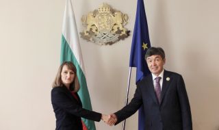 Карамфилова се срещна с посланика на Казахстан