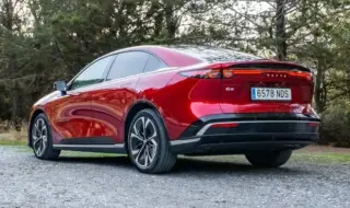 Mazda 6e краде клиенти от Volkswagen