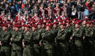 За трета поредна години на 6 май няма да има военен парад