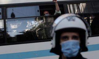 Съседите с удар по тютюневата мафия