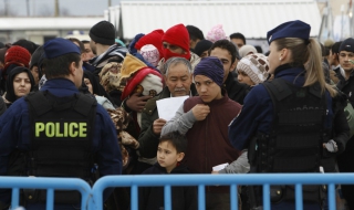 Германия обсъжда лични карти за бежанци