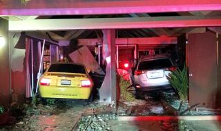 Шофьор блъсна два пъти една и съща къща с две различни коли