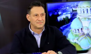Неостаряващият Камен Воденичаров навършва 59 г. днес