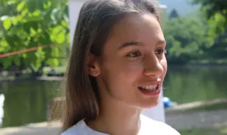 Златната гимнастичка Мадлен Радуканова роди момиченце