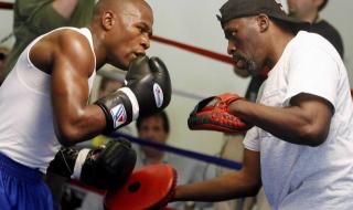 Флойд Мейуедър отново се прояви с глупост (ВИДЕО)