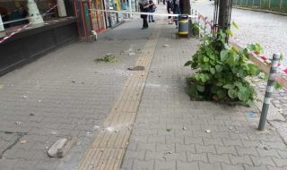 Падна голяма отломка от сграда в София