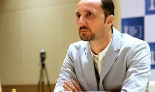 Веселин Топалов започна по отличен начин битката си с Гари Каспаров