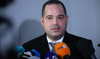 Калин Стоянов е готов да остане министър и след ротацията, за да довърши започнатото