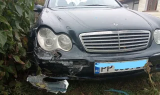 A minor crashed into a fence of a house with his father's car