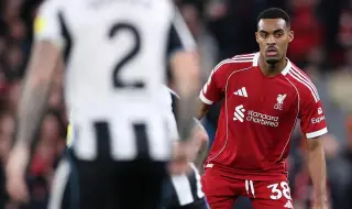 Звезда на Ливтрпул разкри как е израснал като футболист - от Аякс до...