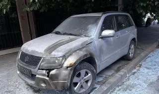 Показаха видео от палежа на автомобили на българското посолство в Скопие. Мицкоски: Нека видим какви са мотивите