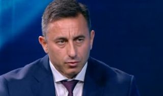 Спецов: Причината да не намаляват цените по бензиностанциите е, че доставките са купувани на по-висока цена