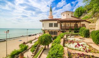 В Балчик очакват туристи въпреки трудния сезон 