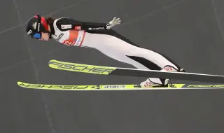 Анна Стрьом падна лошо на шанцата за ски скок в Енгелберг