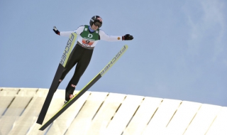 Якобсен спечели първото състезание на "Четирите шанци"