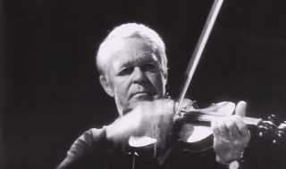 Легендарен датски цигулар почина на 100-годишна възраст