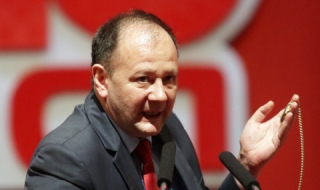 Миков: Иска ли Плевнелиев да се самоизхвърли от историята?