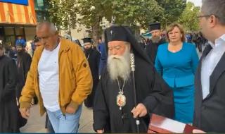 Ловчанският митрополит Гавриил връчи на Бойко Борисов Ордена на Ловчанската света митрополия ВИДЕО