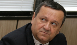 Адемов: Пенсионната вноска може да се увеличи при ръст в икономиката