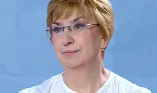 Проф. Екатерина Михайлова: В срок от 2 месеца Радев трябва да насрочи нови избори