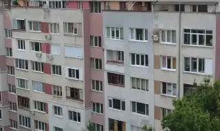 Санират 130 жилищни сгради в София